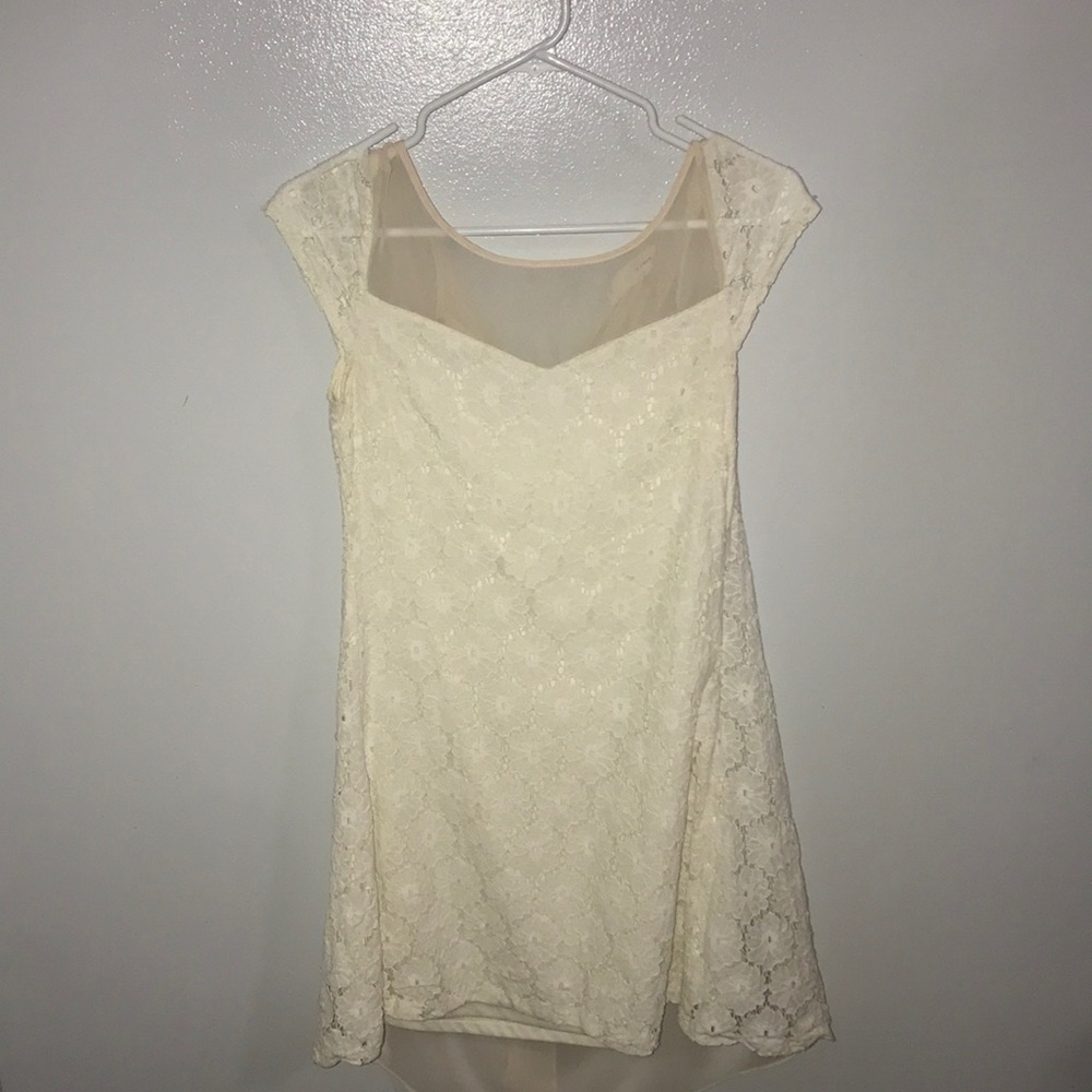 Lace dress with back bow detail